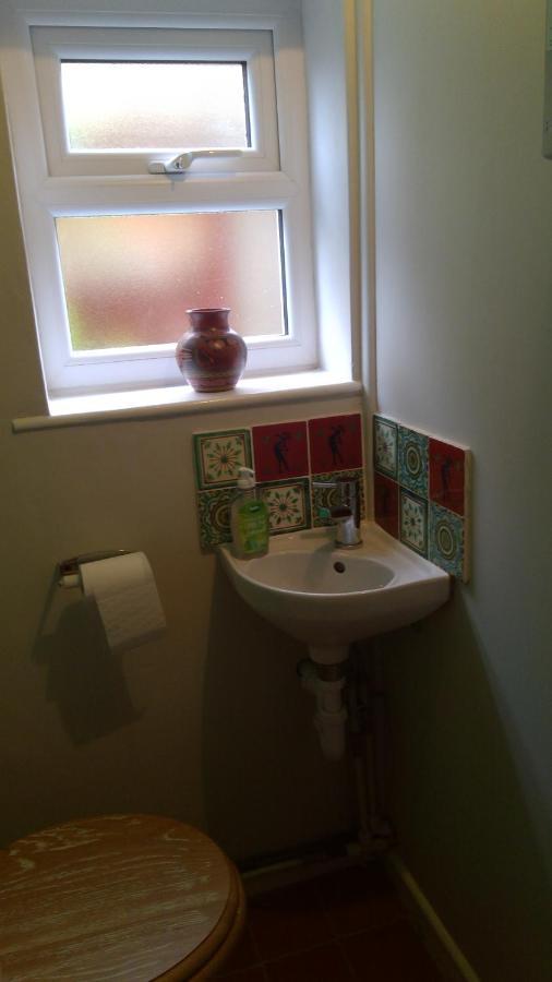 Colourful, Cosy City Home Bath Buitenkant foto